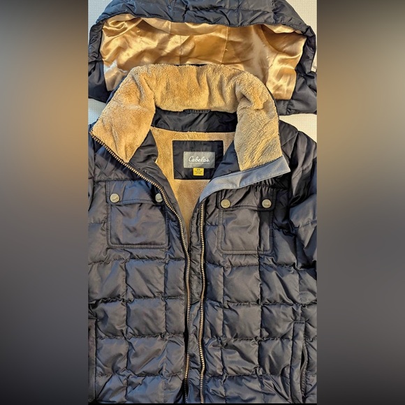 Cabela's Jackets & Blazers - Women’s Medium Cabellas Quilted Fur Lined Jacket